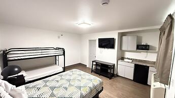 Banfield Studios By OYO Portland OR