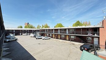 Banfield Studios By OYO Portland OR