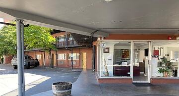 Banfield Studios By OYO Portland OR