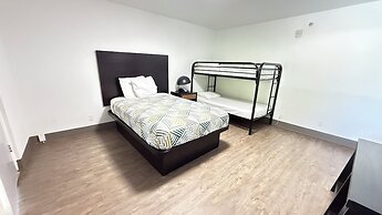 Banfield Studios By OYO Portland OR