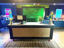 Mari Jean Hotel - All Adults Welcome