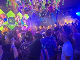 Mari Jean Hotel - All Adults Welcome