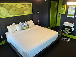 Mari Jean Hotel - All Adults Welcome