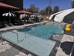 Mari Jean Hotel - All Adults Welcome