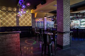 Mari Jean Hotel - All Adults Welcome