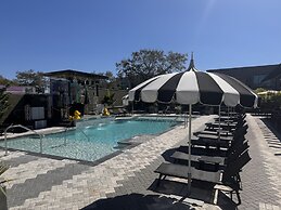 Mari Jean Hotel - All Adults Welcome