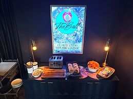 Mari Jean Hotel - All Adults Welcome