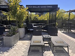 Mari Jean Hotel - All Adults Welcome