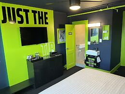 Mari Jean Hotel - All Adults Welcome