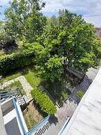 Impeccable 2-bed House in