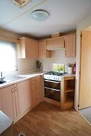 Pets go Free Family 3 Bed Caravan With Decking