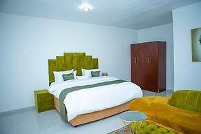 PLATINUM EAGLE GUEST HOUSE