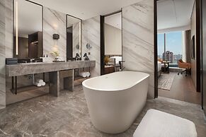 Intercontinental Zhengzhou by IHG