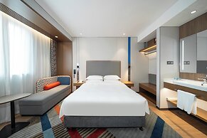 Holiday Inn Express Shanghai Pujiang Lianhang Road by IHG