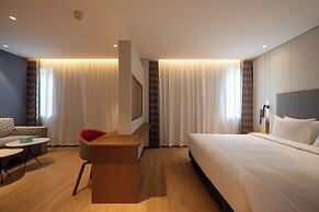 Holiday Inn Express Shanghai Pujiang Lianhang Road by IHG