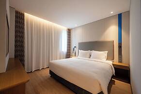 Holiday Inn Express Shanghai Pujiang Lianhang Road by IHG