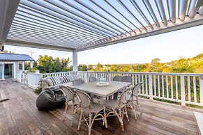 Oriwa Villa Oneroa near Mudbrick