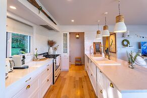 Oriwa Villa Oneroa near Mudbrick