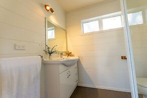 Oriwa Villa Oneroa near Mudbrick