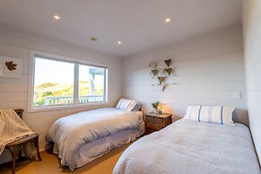 Oriwa Villa Oneroa near Mudbrick