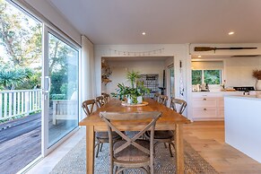 Oriwa Villa Oneroa near Mudbrick