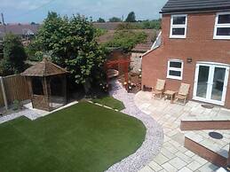 Sapphire - Spacious Apartment Near the Sea