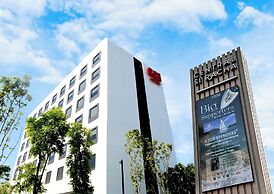 GO Hotel Sriracha at Central Si Racha