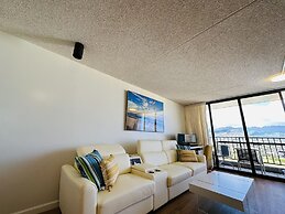 Waikiki Banyan-Free Parking-Free WI-FI