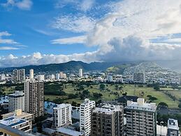 Waikiki Banyan-Free Parking-Free WI-FI