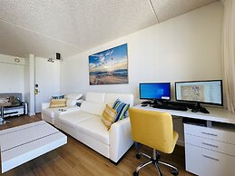 Waikiki Banyan-Free Parking-Free WI-FI