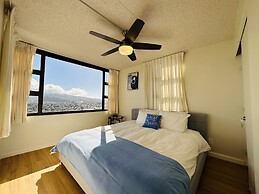 Waikiki Banyan-Free Parking-Free WI-FI