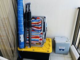 Waikiki Banyan-Free Parking-Free WI-FI