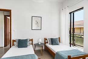 The Springfield Corner Apartments by Konnect