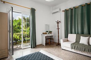 The Springfield Corner Apartments by Konnect