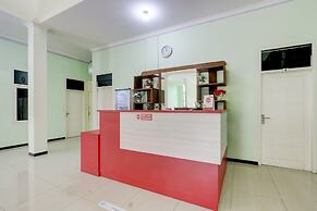 Capital O 90709 Djati Guest House