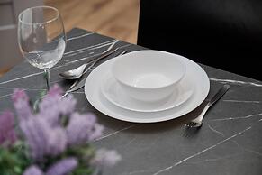 Gwiaździsta Apartment Wrocław by Renters