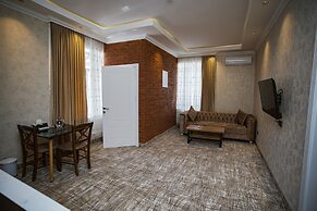 Lakeside Hotel & Spa