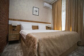 Lakeside Hotel & Spa