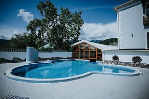 Lakeside Hotel & Spa