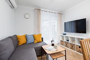 Apartment Maczka With Parking by Renters