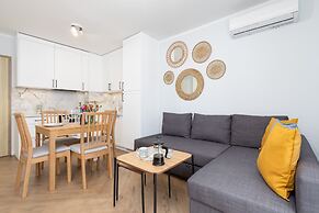 Apartment Maczka With Parking by Renters