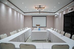 OSSANZAIA BILENE LODGE