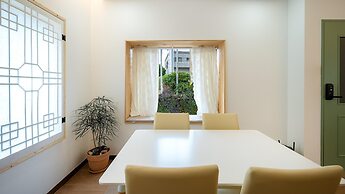 Jeju Nuecurry Pension