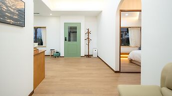 Jeju Nuecurry Pension