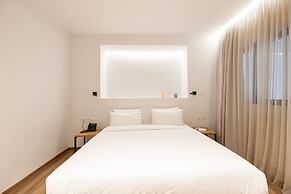 Pnoe Urban Living