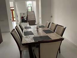 Spacious Stand-alone 2-bed Villa in Galle
