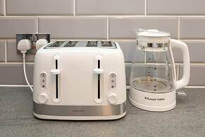 Spacious & Welcoming 4BD House - Kennington