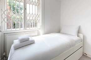 Spacious & Welcoming 4BD House - Kennington