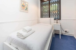 Spacious & Welcoming 4BD House - Kennington