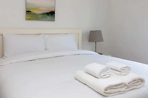 Spacious & Welcoming 4BD House - Kennington